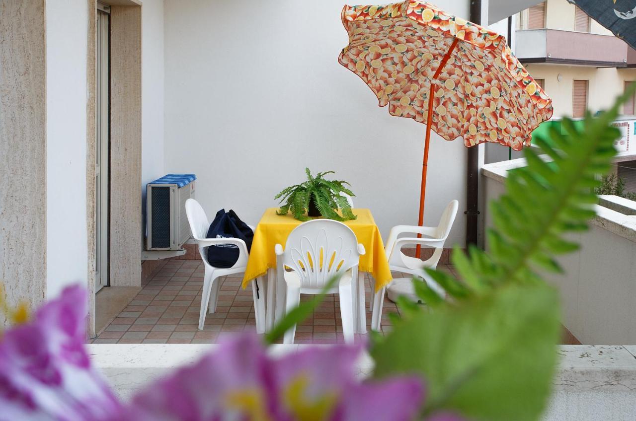 Residence La Pigna Rosolina Mare Exterior photo