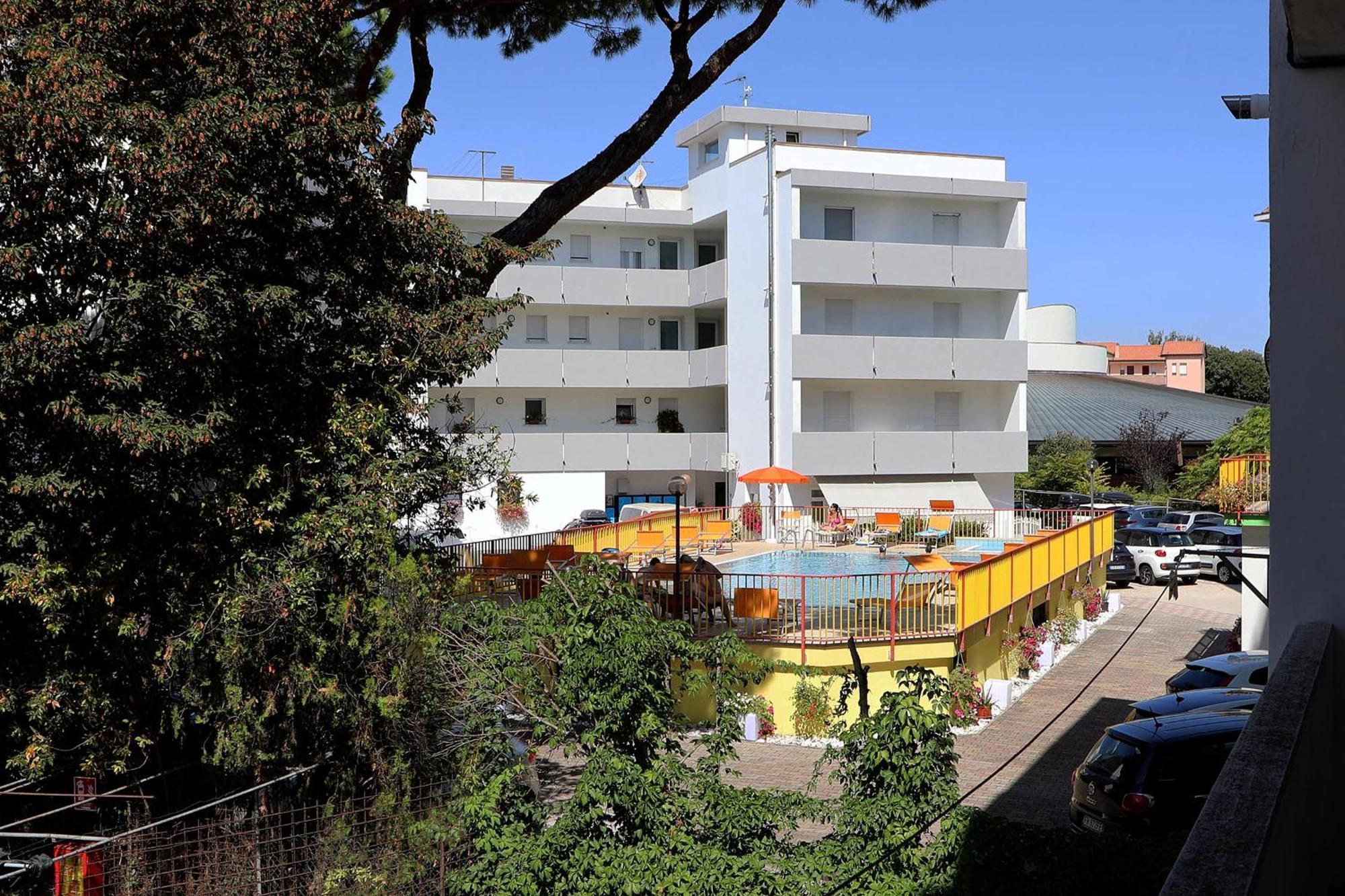 Residence La Pigna Rosolina Mare Exterior photo